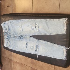 H&M High waisted mom jeans.... BRAND NEW!